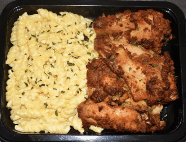 CHEAT MEAL! GOLDEN BAKED CHICKEN WINGS MAC & CHEESE
