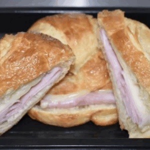 HAM AND CHEESE CROISSANT (2 SERVINGS)